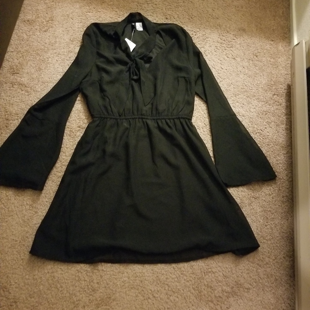 H&M black cocktail, never worn